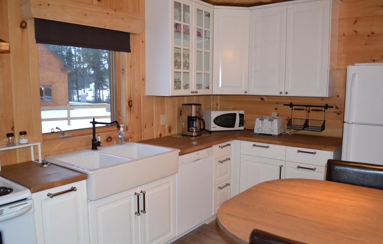 Les Chalets Du Lac Serein Saint Ludger de Milot 外观 照片