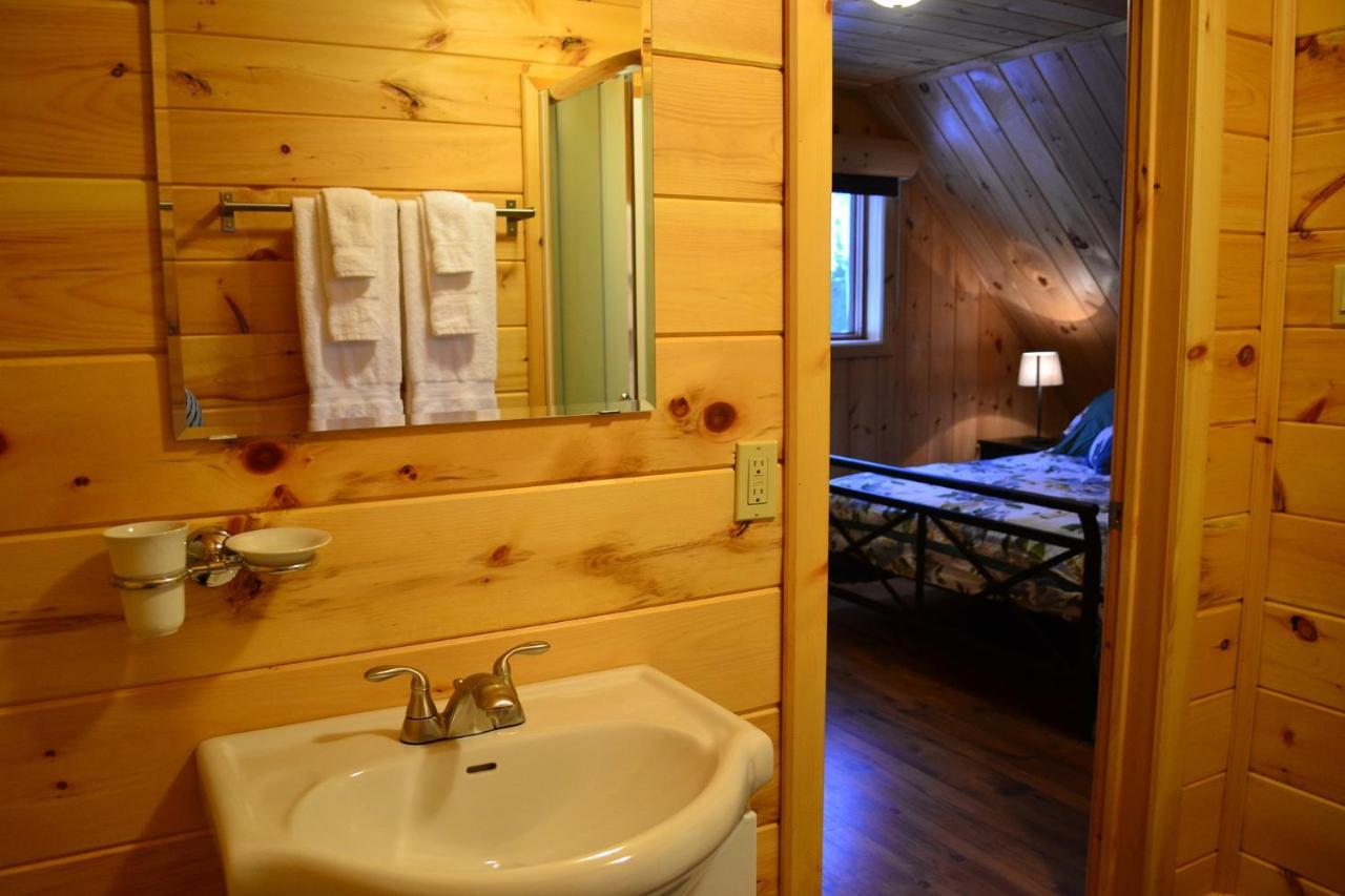 Les Chalets Du Lac Serein Saint Ludger de Milot 外观 照片