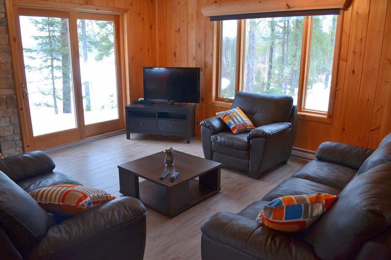 Les Chalets Du Lac Serein Saint Ludger de Milot 外观 照片